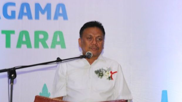 Olly kutuk bom gereja