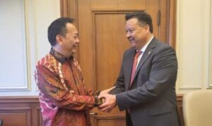 Mr Victor Gordo bagi ilmu dengan Caroll JA Senduk