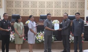 Paripurna DPRD Kota Tomohon
